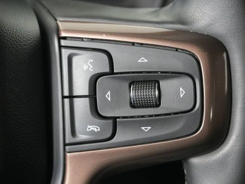 Used 2024 Chevrolet Tahoe High Country AWD/4WD image 17