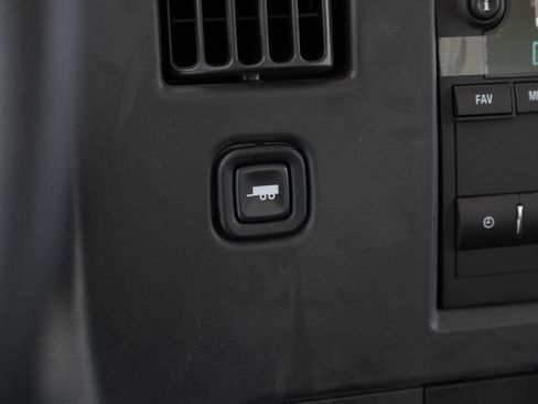Used 2024 Chevrolet Express 3500 w/ Power Convenience Package RWD image 28