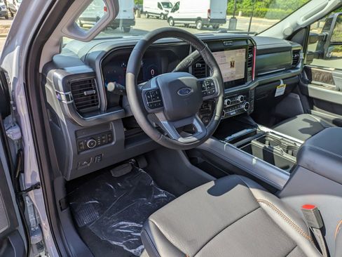 New 2025 Ford F250 Lariat w/ Lariat Ultimate Package image 15