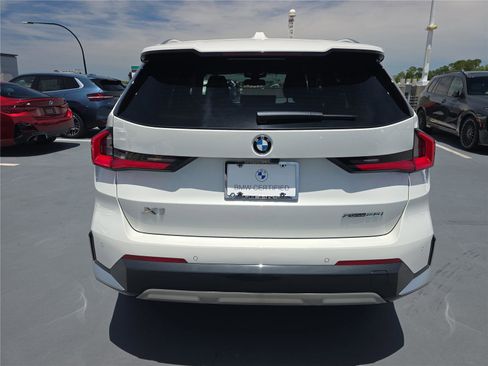 Certified 2026 BMW X1 xDrive28i w/ Technology Package AWD/4WD image 3