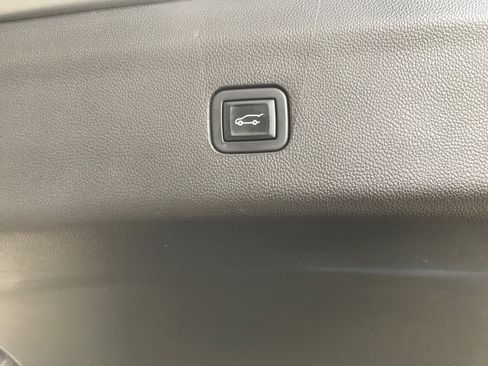 Certified 2023 Buick Enclave Essence w/ Experience Buick Package image 13