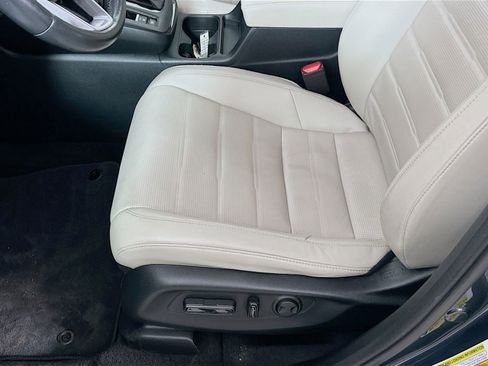 Used 2023 Honda CR-V EX-L image 18