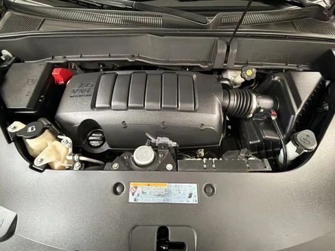 Used 2017 Chevrolet Traverse LT w/ Style and Technology Package FWD image 21