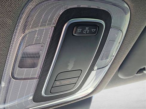 Certified 2025 Hyundai Elantra SE FWD image 17