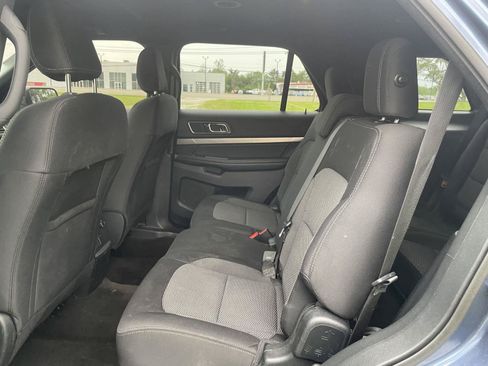 Used 2018 Ford Explorer XLT w/ Equipment Group 201A AWD/4WD image 24