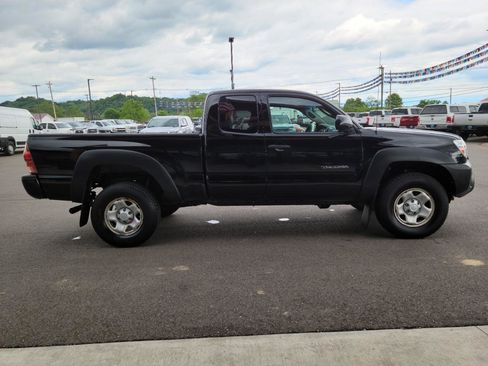 Used 2013 Toyota Tacoma 4x4 Access Cab w/ Convenience Pkg image 16