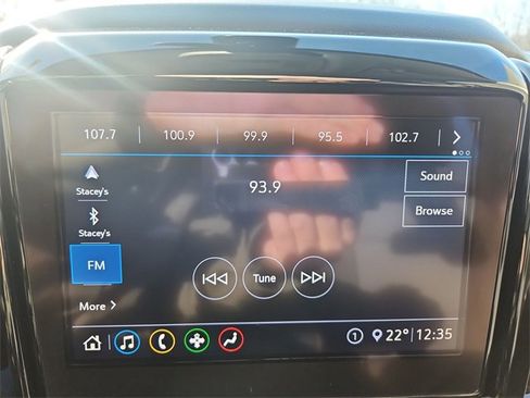 Used 2020 Chevrolet Traverse LT w/ Driver Confidence II Package image 13