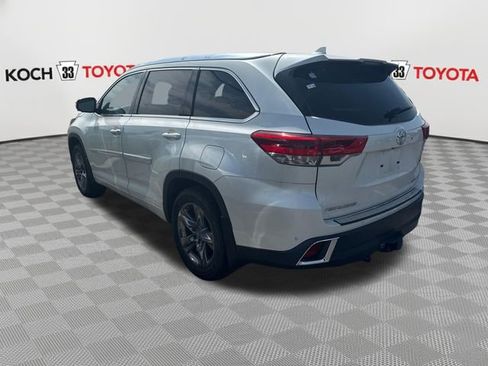 Used 2019 Toyota Highlander Limited Platinum AWD/4WD image 4