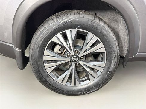 Used 2023 Nissan Rogue SV w/ SV Premium B Package AWD/4WD image 34