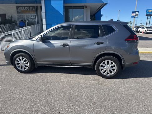 Used 2018 Nissan Rogue S image 7