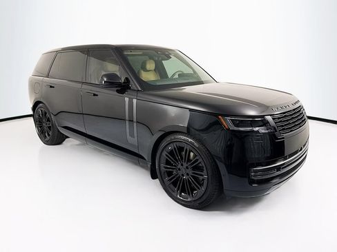 New 2026 Land Rover Range Rover Long Wheelbase SE AWD/4WD image 3