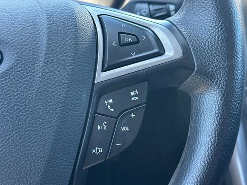 Used 2019 Ford Fusion SE FWD image 26