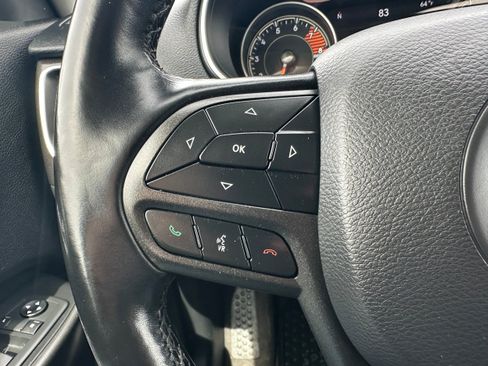 Used 2020 Jeep Cherokee Trailhawk w/ Cold Weather Group AWD/4WD image 21