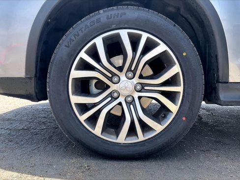 Used 2017 Mitsubishi Outlander Sport ES FWD image 4