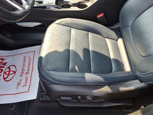 Used 2023 Chevrolet Bolt EUV Premier FWD image 14