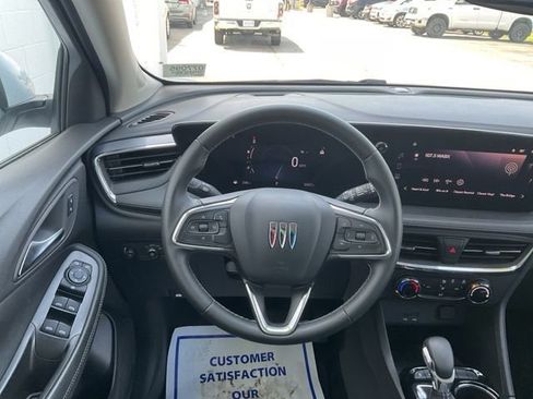 Used 2025 Buick Encore GX Preferred image 17