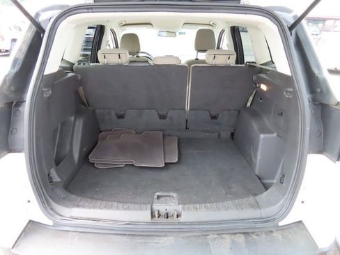 Used 2018 Ford Escape SE w/ SE Sync 3 Package FWD image 8