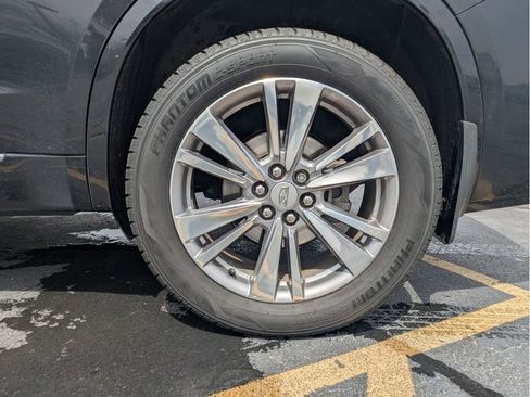 Used 2022 Cadillac XT6 Premium Luxury AWD/4WD image 8