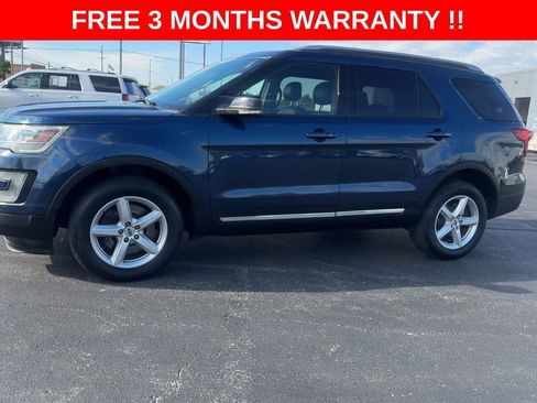 Used 2017 Ford Explorer XLT w/ Equipment Group 202A AWD/4WD image 4