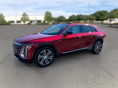 New 2026 Cadillac Lyriq Luxury image 32