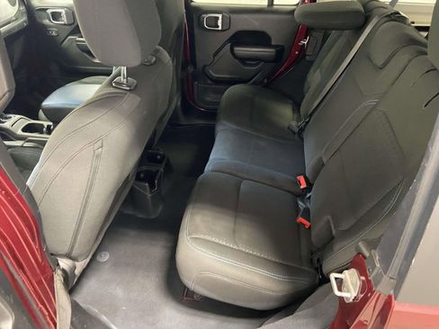 Used 2021 Jeep Wrangler Unlimited Islander image 13