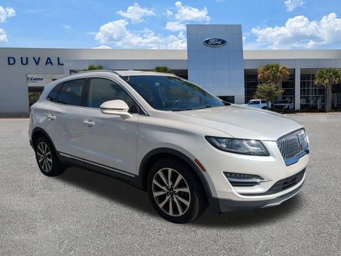 Used 2019 Lincoln MKC Reserve w/ MKC Climate Package FWD image 2