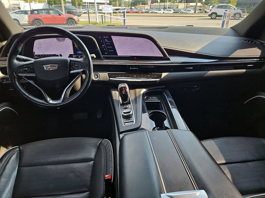 Used 2024 Cadillac Escalade Sport AWD/4WD image 13