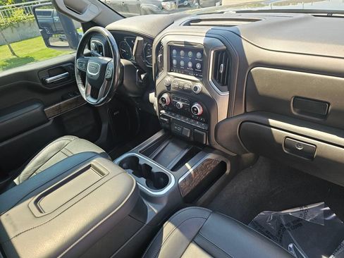 Used 2022 GMC Sierra 2500 Denali w/ Denali Ultimate Package AWD/4WD image 10