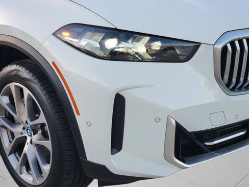 Used 2024 BMW X5 xDrive50e image 35