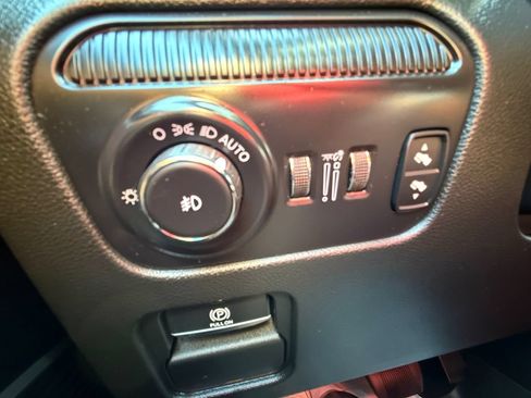 Used 2024 Jeep Wagoneer Series II AWD/4WD image 19