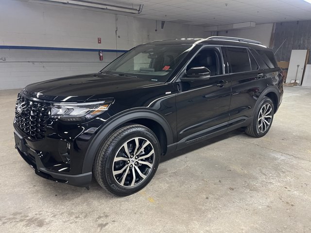 New 2027 Ford Explorer ST-Line AWD/4WD image 3