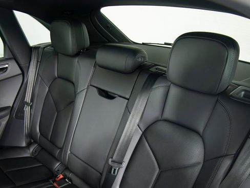 New 2026 Porsche Macan AWD/4WD image 35