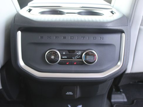 New 2027 Ford Expedition Max Platinum AWD/4WD image 15