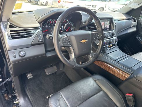 Used 2019 Chevrolet Tahoe Premier w/ RST Edition RWD image 22