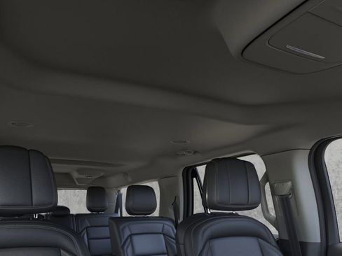 New 2026 Lincoln Navigator L Premier image 22