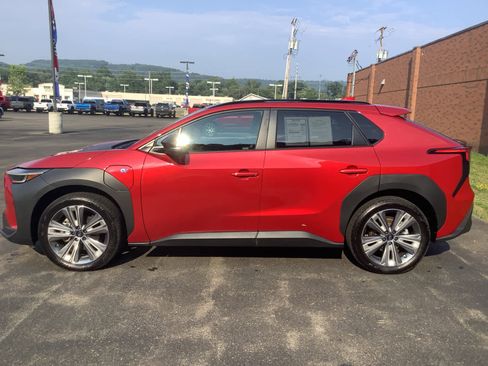 Certified 2023 Subaru Solterra AWD image 8