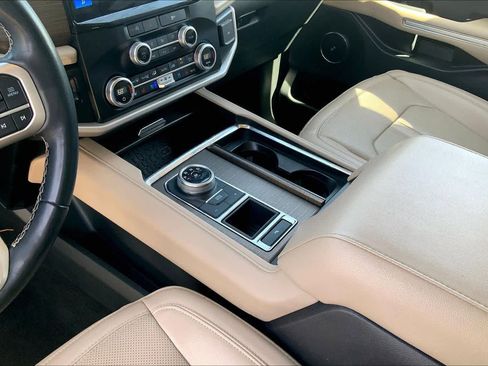 Used 2024 Ford Expedition Max Limited image 16