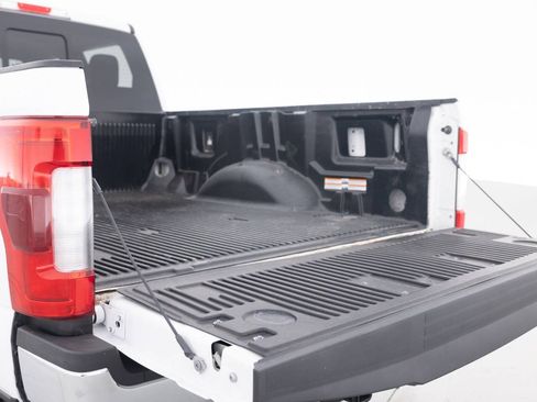 Used 2019 Ford F250 Lariat w/ Lariat Ultimate Package AWD/4WD image 45