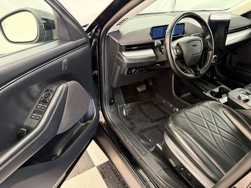Used 2023 Ford Mustang Mach-E Select image 29
