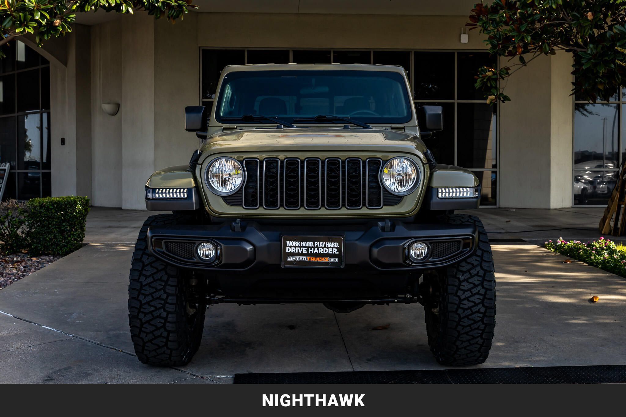 Used 2025 Jeep Gladiator Sport AWD/4WD image 4