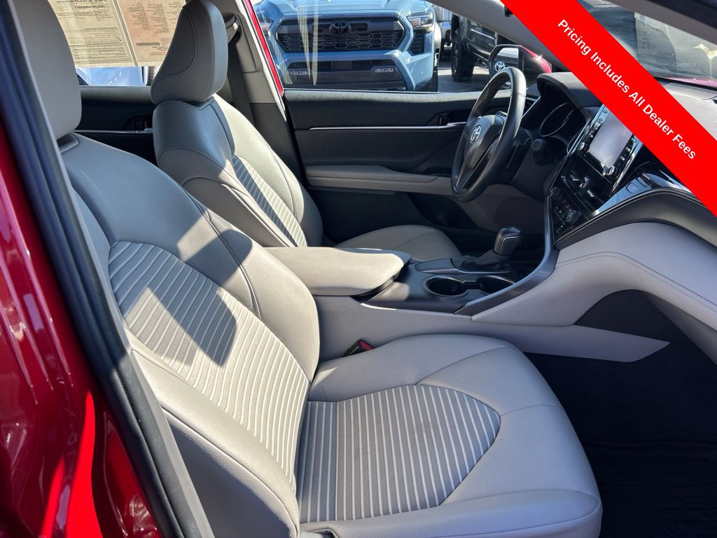 Used 2021 Toyota Camry SE w/ Convenience Package FWD image 19