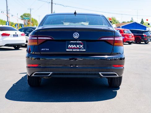 Used 2019 Volkswagen Jetta R-Line FWD image 11