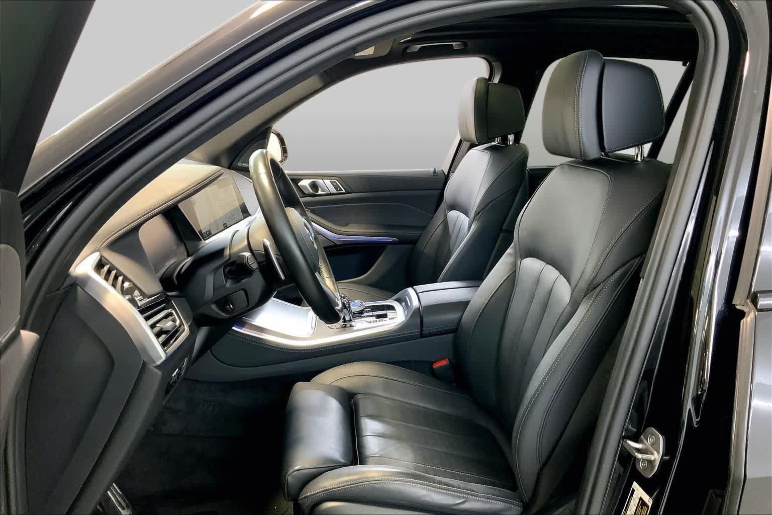 Used 2022 BMW X5 M50i w/ Executive Package AWD/4WD image 7