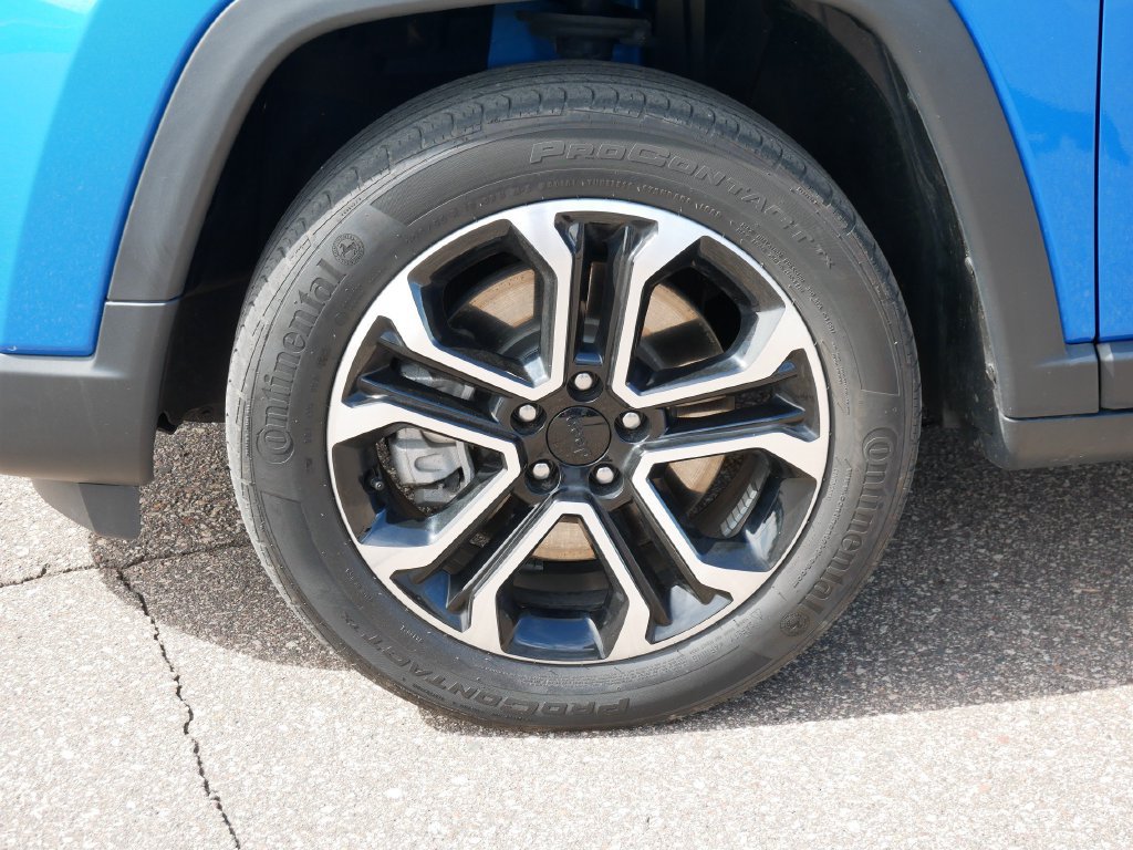 Used 2023 Jeep Compass Limited w/ Sun and Sound Group AWD/4WD image 8