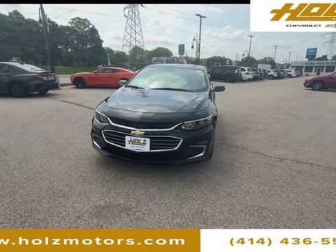 Certified 2018 Chevrolet Malibu Premier w/ Premier Sun and Wheel Package FWD image 3