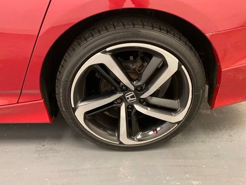 Used 2018 Honda Accord Sport image 33