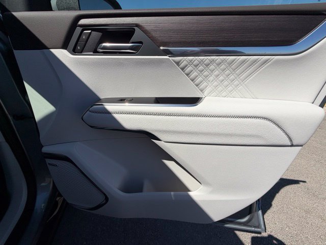 New 2027 GMC Acadia Denali w/ LPO, Floor Liner Package FWD image 19