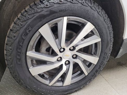 Used 2022 Chevrolet Equinox Premier w/ LPO, Floor Liner Package image 31