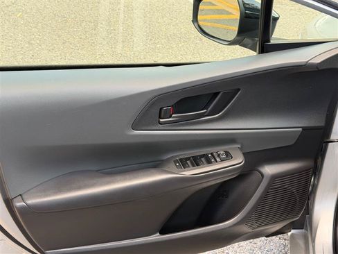 Used 2023 Toyota Prius LE FWD image 24