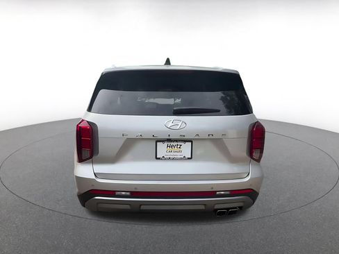 Used 2025 Hyundai Palisade SEL FWD image 12